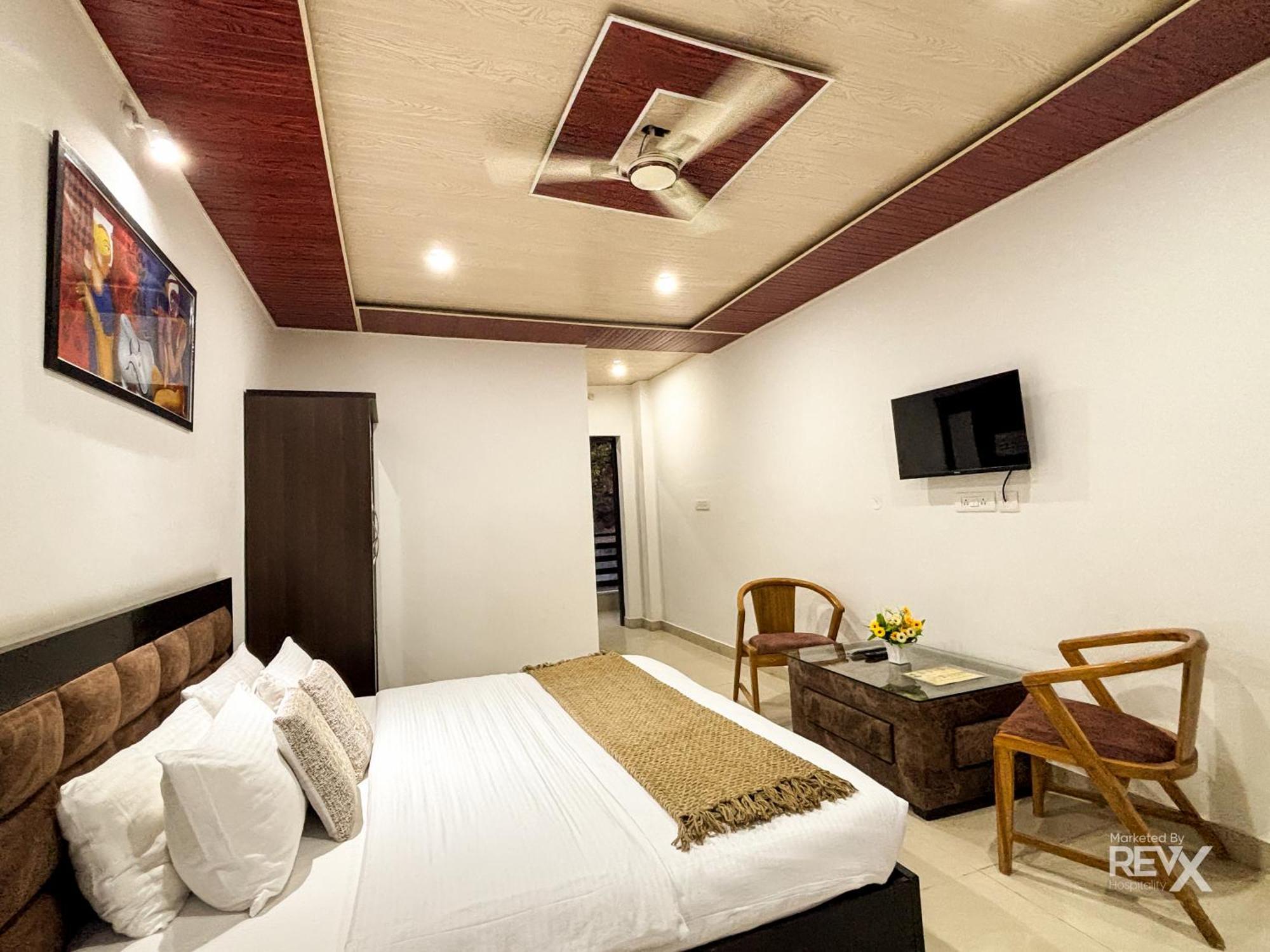 לנסדאון Hotel Prince Valley מראה חיצוני תמונה