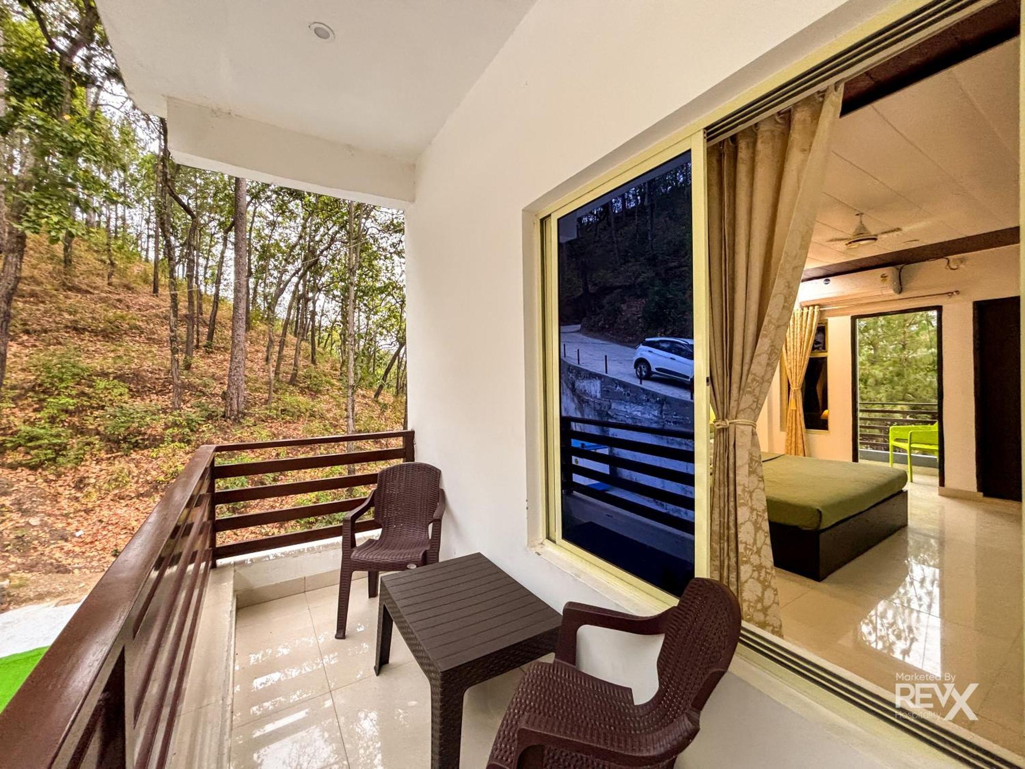 לנסדאון Hotel Prince Valley מראה חיצוני תמונה